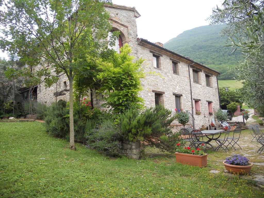 Vila Il Giardino Degli Ulivi Castelraimondo Exteriér fotografie