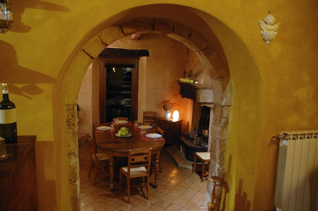 Vila Il Giardino Degli Ulivi Castelraimondo Exteriér fotografie